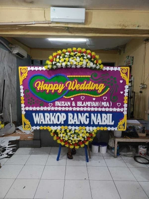 Papan Bunga di Pulokalapa Lemahabang